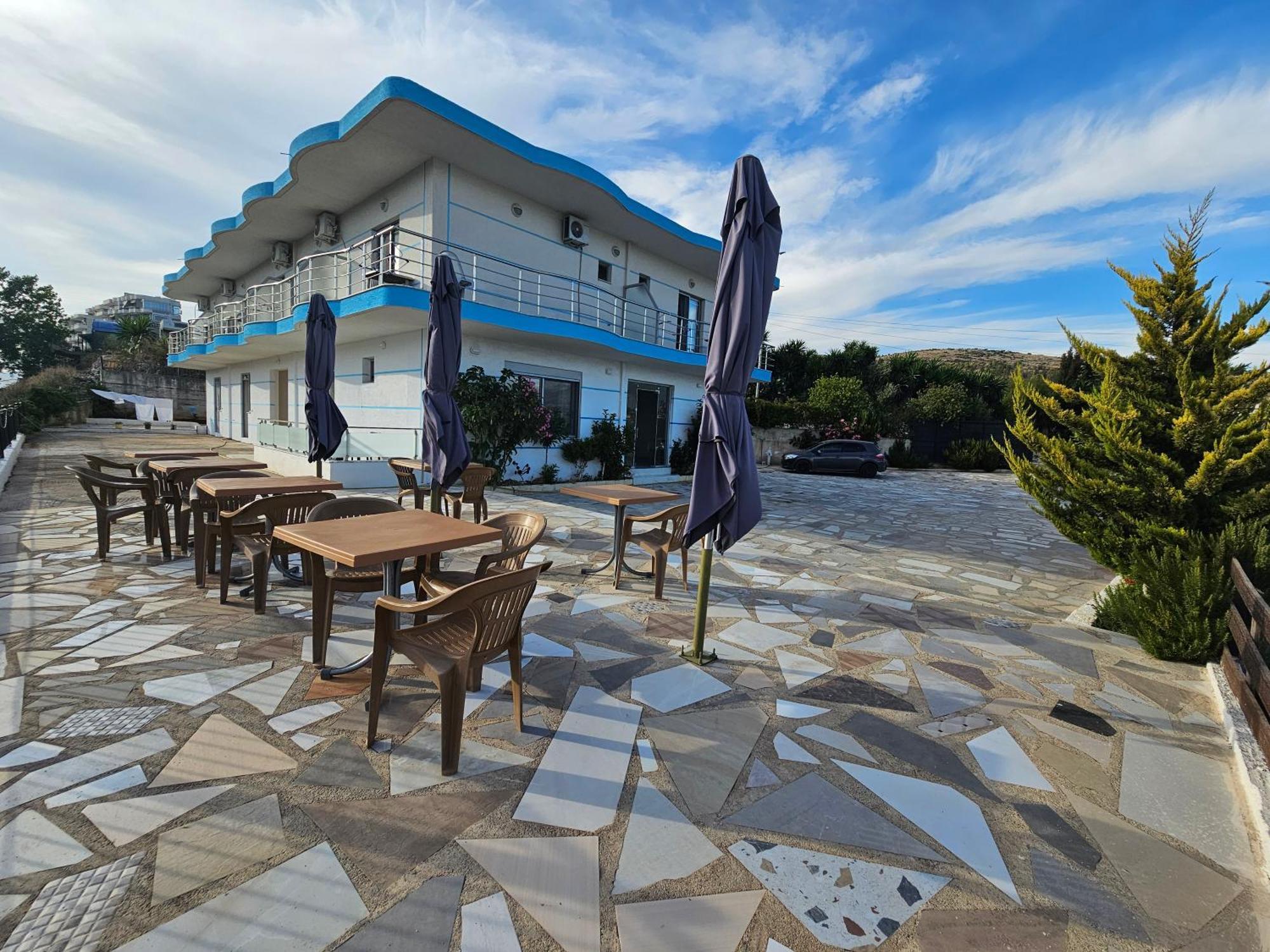 Hotel Irini Sarandë エクステリア 写真