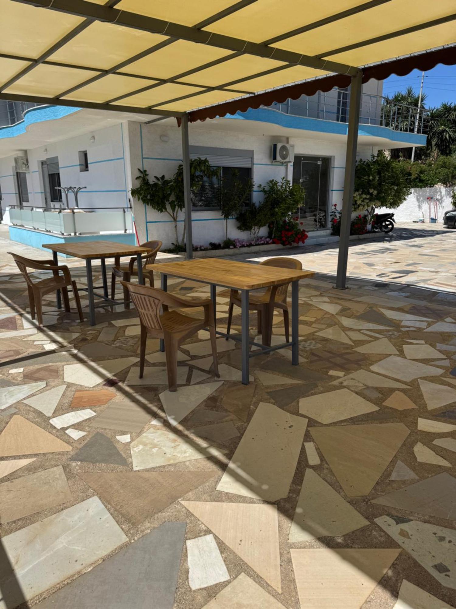 Hotel Irini Sarandë エクステリア 写真