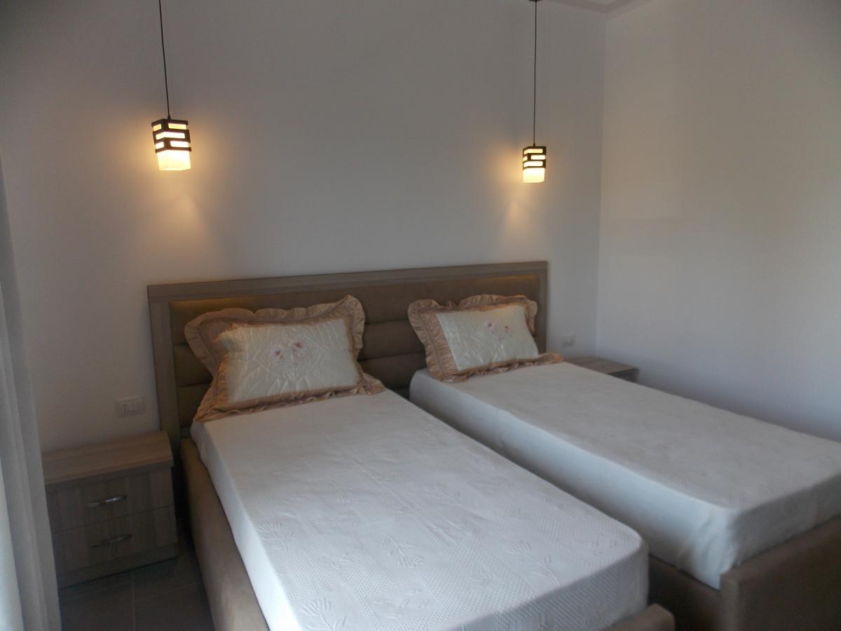 Hotel Irini Sarandë エクステリア 写真